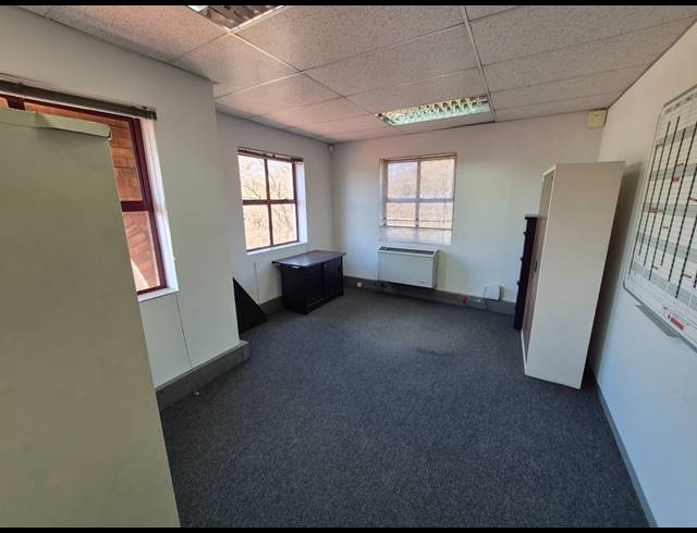 351M² OFFICE TO LET IN RIVONIA